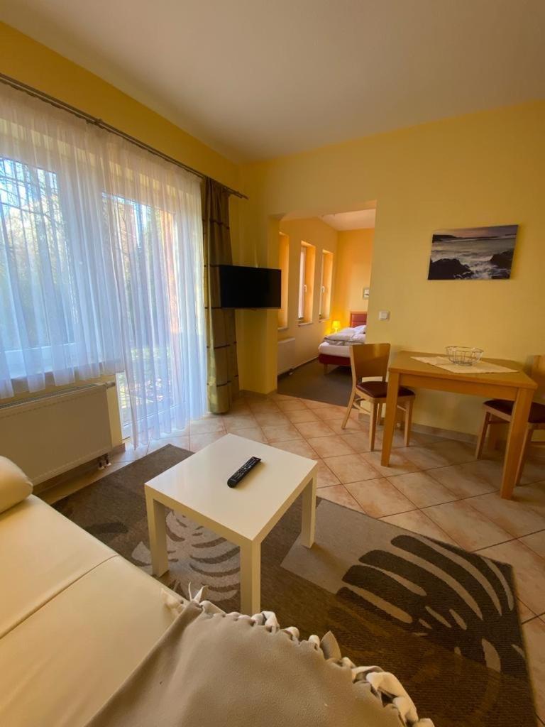 Apartments In Der Kopenhagener Strasse รอสต็อค ภายนอก รูปภาพ